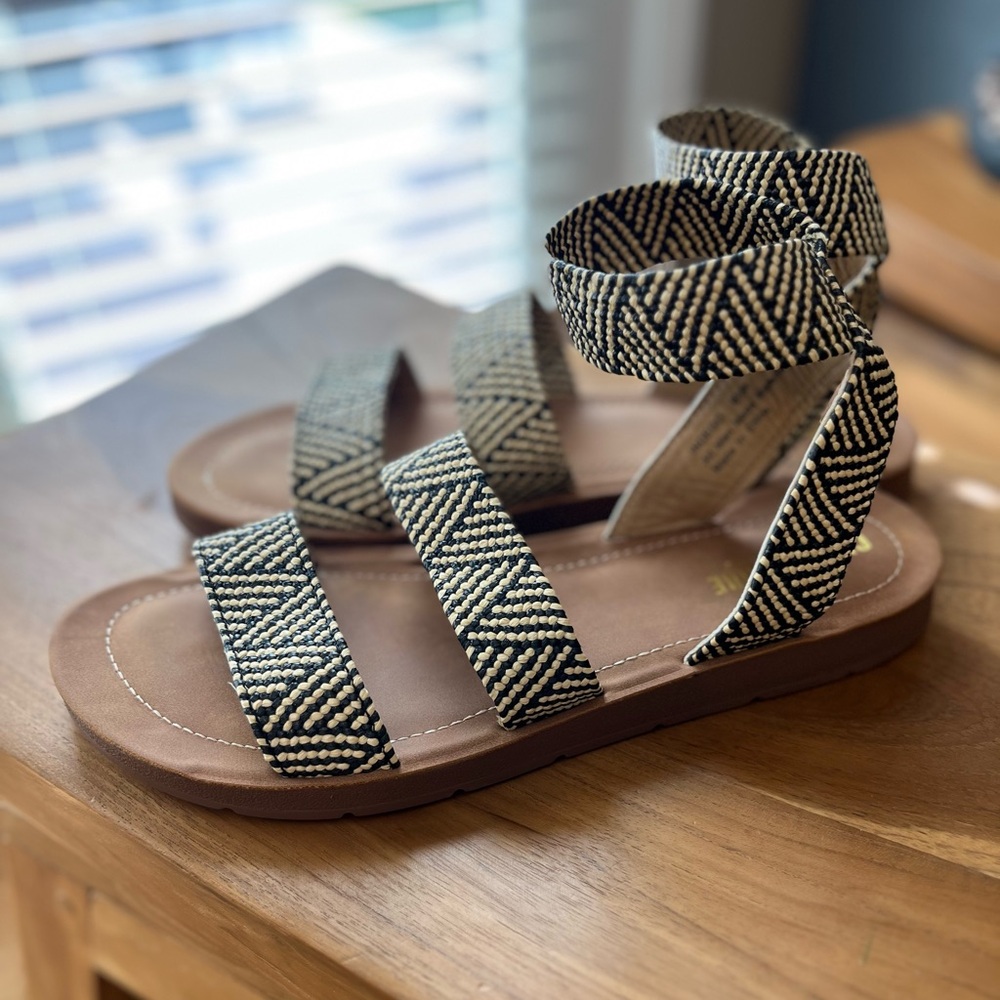Cushionaire Sandals